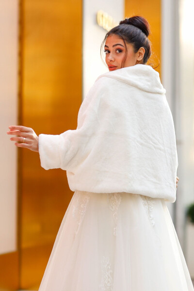 Bridal Stole, Fur, Jacket, Plush Stole Off White - 3