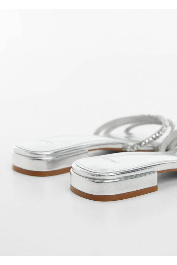 Bright strappy sandals - 4