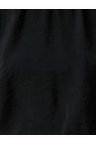 Брючный комбинезон с широкими штанинами и отделкой горловины камнями - 6