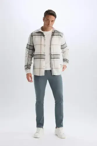 Брюки чинос из плотной ткани, облегающего кроя с зауженными штанинами (цвет: тёмно-синий) - 3