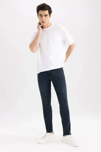 Брюки джинсовые Pedro Slim Fit прямого покроя с зауженными брючинами темно-синего цвета - 4