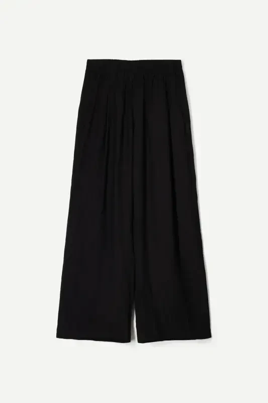 Брюки с широкими штанинами и шнурком. - 2