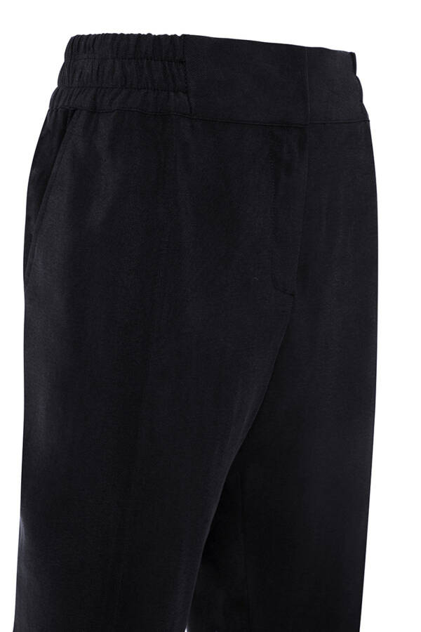 Брюки удобного кроя с эластичной талией - Черный - 2