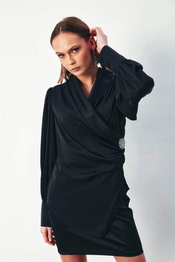 Brooch Lapel Blouse - BLACK - 6