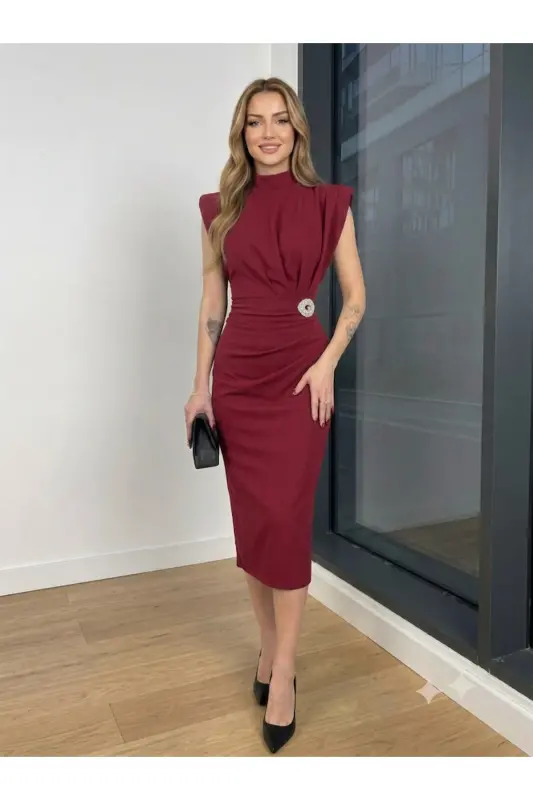 BROŞ DETAYLI KOLSUZ BORDO RENK ABİYE ELBİSE 743 - Bordo - 1