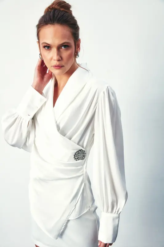 Broşlu Kruvaze Bluz - Ekru-EKRU - 3