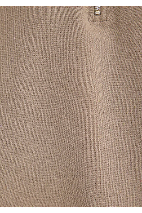 Brown basic sweatshirt with half zip - 8