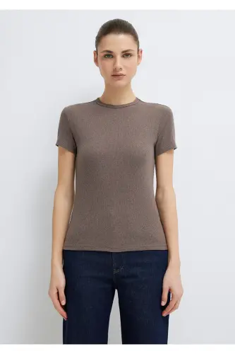 Brown Basic T-Shirt Fitted. - 3