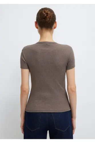 Brown Basic T-Shirt Fitted. - 5