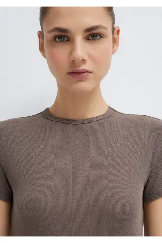 Brown Basic T-Shirt Fitted. - 6