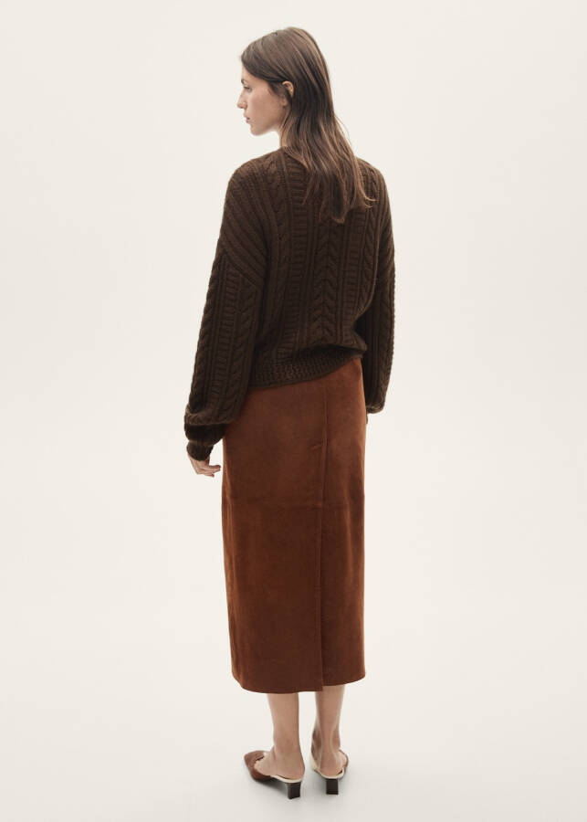 Brown knitted sweater with round neck - 12