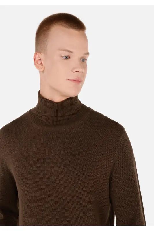 Brown regular fit turtleneck sweater for men. - 4