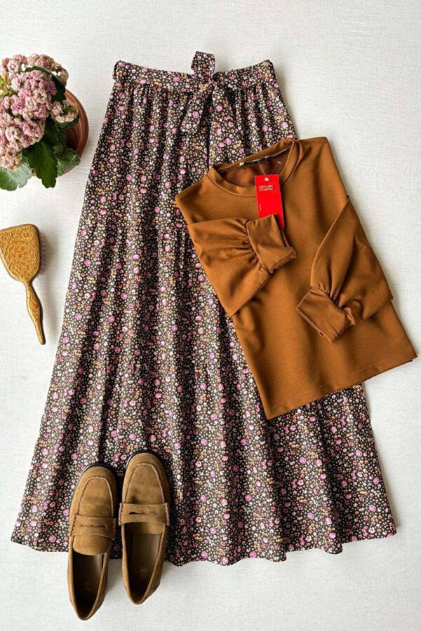 Brown Small Flowered Layered Skirt & Camel 2 Yarn Crop Set - 2