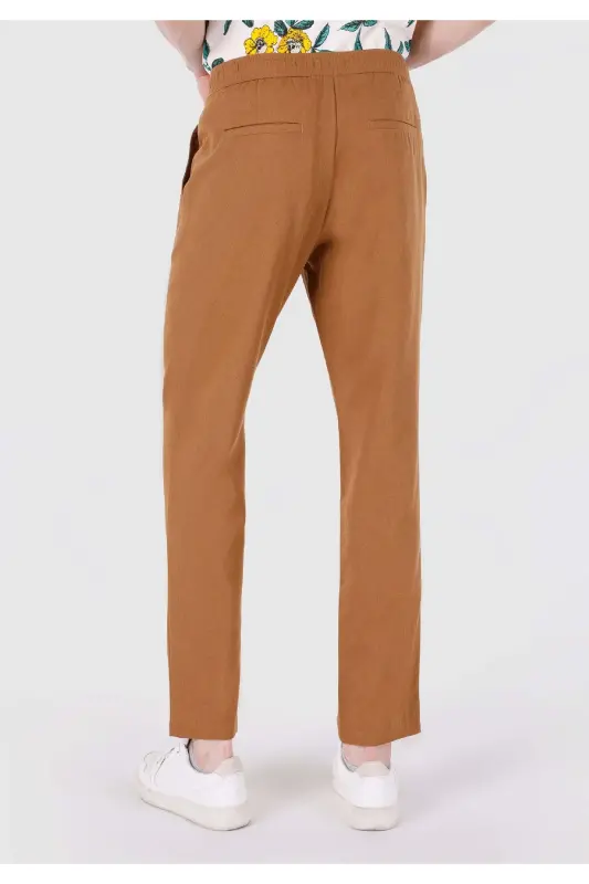 Brown, straight leg, mid-rise, regular fit trousers for men. - 2