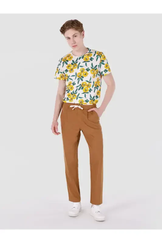 Brown, straight leg, mid-rise, regular fit trousers for men. - 1