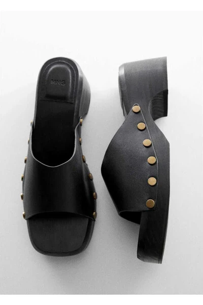 Buckled heeled leather sandals - 6