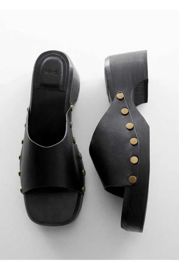 Buckled heeled leather sandals - 6