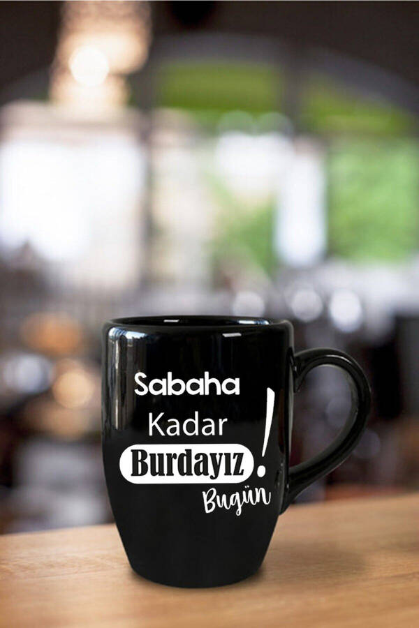 Bugun qora kupa piyola qahva piyola qahva finjani. - 1
