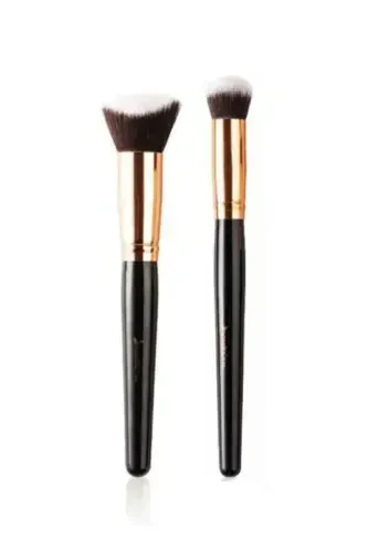 Buildable Concealer Brush 136 & 3d Kabuki Foundation Brush 150 - NASCITA (1)
