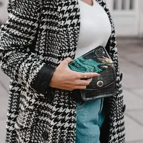 BURGA iPhone 16 Pro uchun telefon g'ilofi - Chiroyli, zamonaviy, estetik, dizayner naqshli, 16pro telefon qopqog'i, qattiq qobiq himoyasi - Apple iPhone 16 Pro ayollar va erkaklar uchun g'ilofga mos keladi - 5