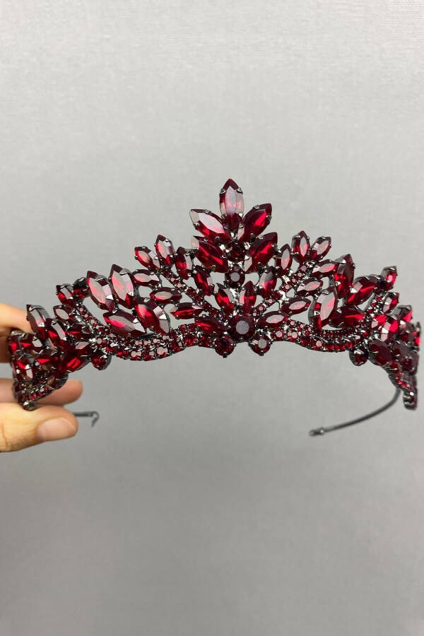 Burgundy Berlin Model Bridal Henna Crown and Earrings - 3