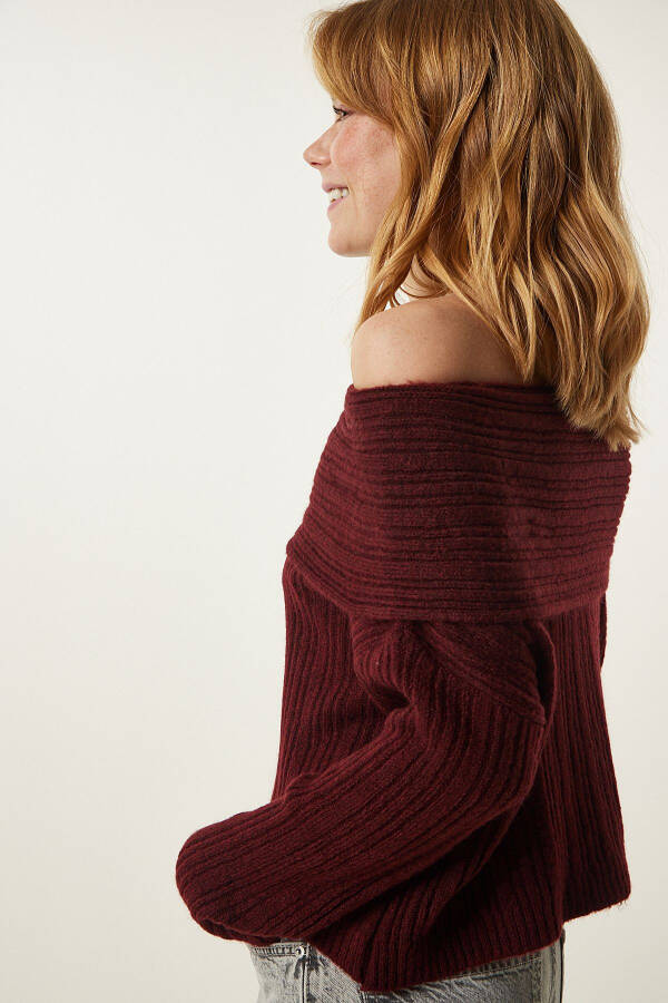 Burgundy Madonna Collar Knitted Sweater PF00049 - 3