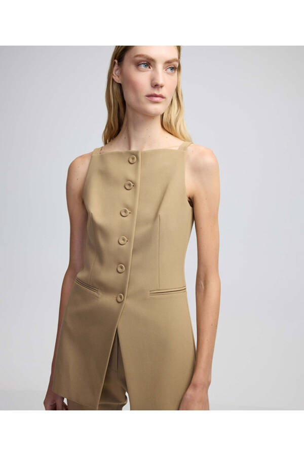 Button-detailed blouse - 1