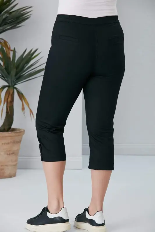 Button Detailed Plus Size Black Capri - 4