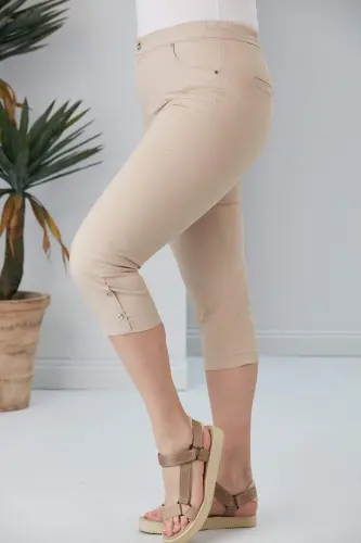 Button Detailed Plus Size Cream Capri - BÜYÜKBEDENIZ (1)
