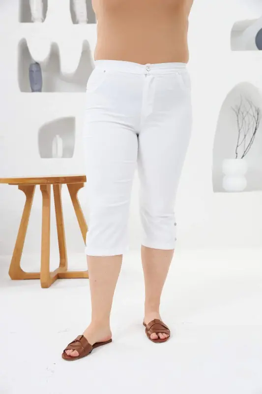 Button Detailed Plus Size White Capri - 3