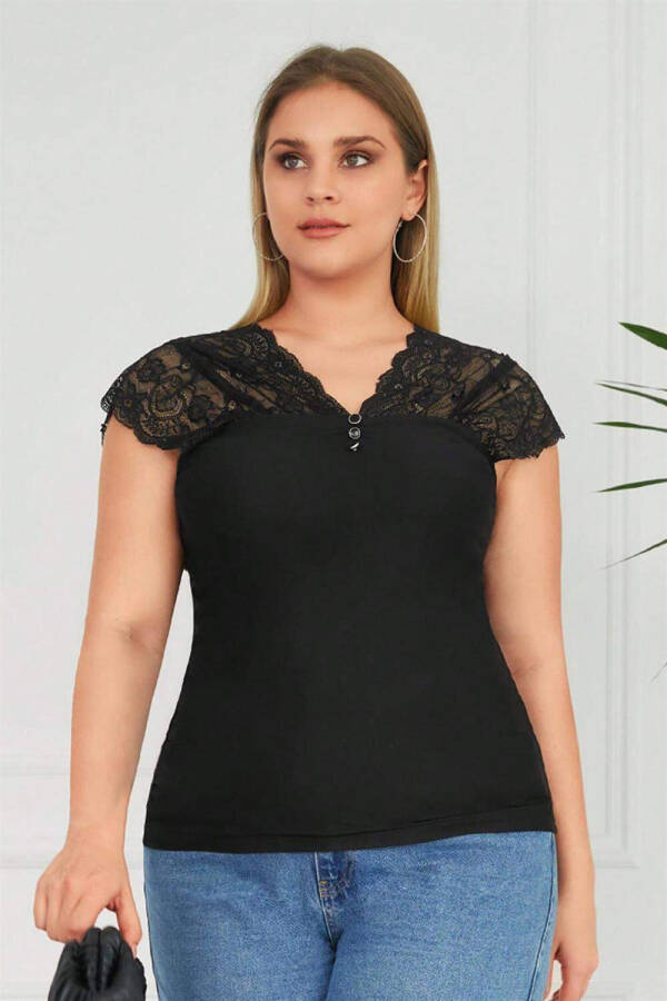 Button D.Lace Plus Size Cotton Blouse Black - 2