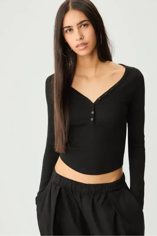 Button-up T-shirt - 1