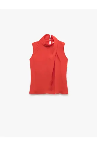 Buttoned Asymmetric Stand-up Collar Sleeveless Crepe Blouse - 3