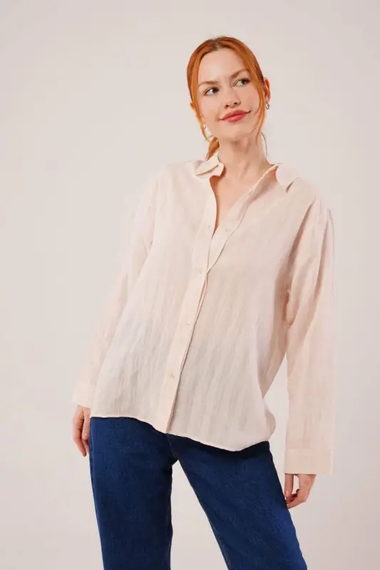 Buttoned Cream Shirt with Line Detail - BÜYÜKBEDENIZ
