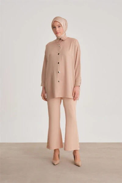 Buttoned flare trousers, camel color. - 6