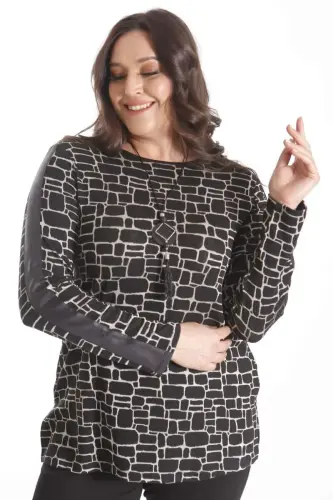 Büyük Beden Dijital Baskılı Kollar Deri Şeritli Siyah Bluz - 5