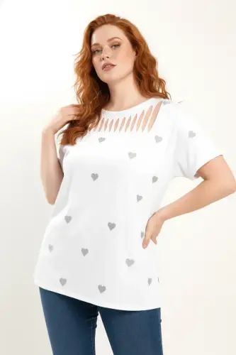 Büyük Beden İşlemeli Kalp Detaylı T shirt - 1
