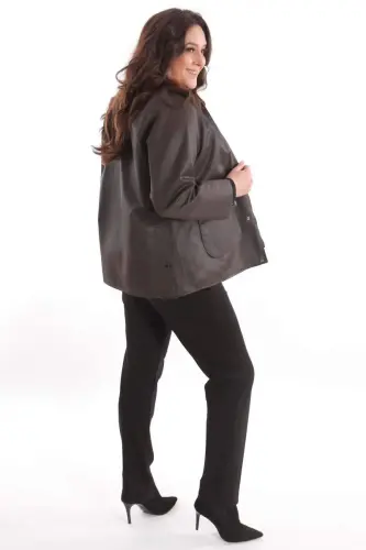 Büyük Beden Kadife Yakalı Çıt Çıt Düğme Detaylı Kahverengi Kaban - 4