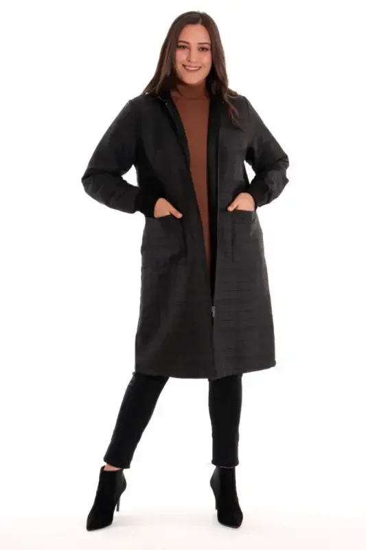 Büyük Kareli Desen Fermuarlı Siyah Kap - BÜYÜKBEDENIZ