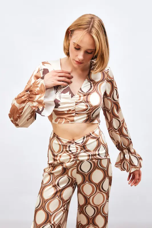 Büzgili detallik naqshli bluza - CAMEL - 3