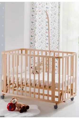 BW 6090 - G'ildirakli tebranadigan, mahkamlanadigan, pog'onali onasi yonidagi yog'och bolalar beshigi - BABYWHO (1)