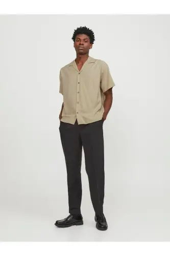Caaron brendining erkaklar uchun qulay kesimdagi qisqa yengli ko'ylak. - JACK & JONES (1)