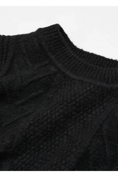 Cable-knit Sweater - 5