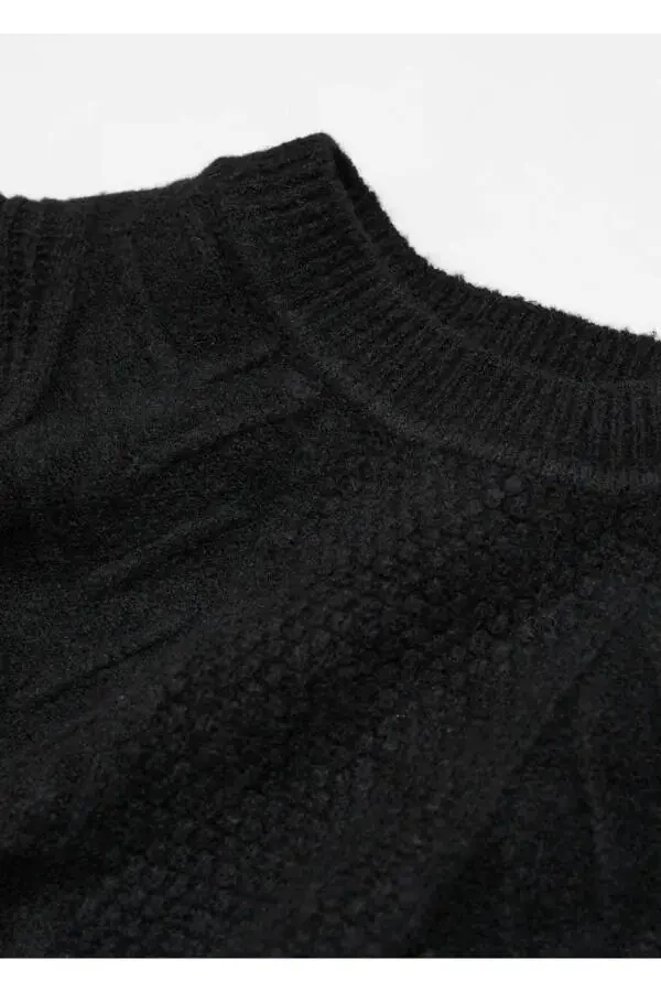 Cable-knit Sweater - 5