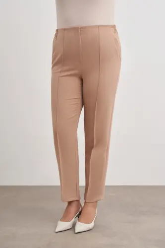 Camel Carrot Pants - 4