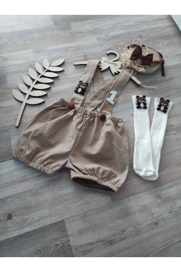 Camel Renk Salopet Ayıcık Konsepti Erkek Bebek Pasta Patlatma Kostümü Doğum Günü Kıyafeti - 2