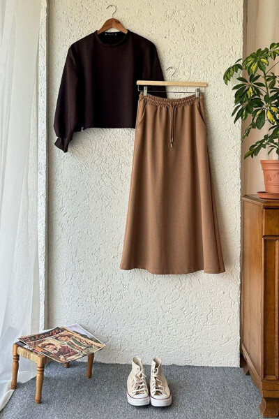 Caramel 2 Thread Sweat Skirt & Chocolate Ahsen Crop Set - 2