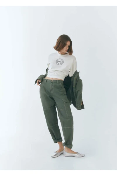 Cargo Jeans with Pockets - 7