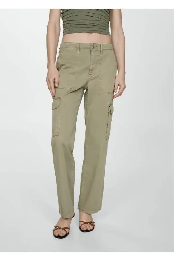 Cargo jeans with pockets - 1