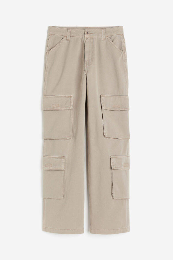 Cargo pants made of gabardine fabric. - 1